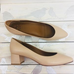 aquatalia phoebe pump